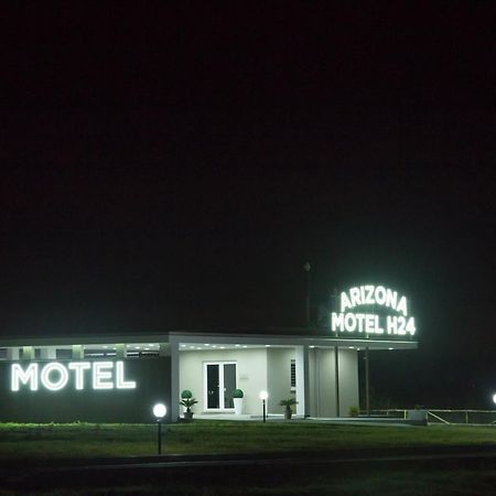 Arizona Motel กัสเตลโวลตูร์โน ภายนอก รูปภาพ