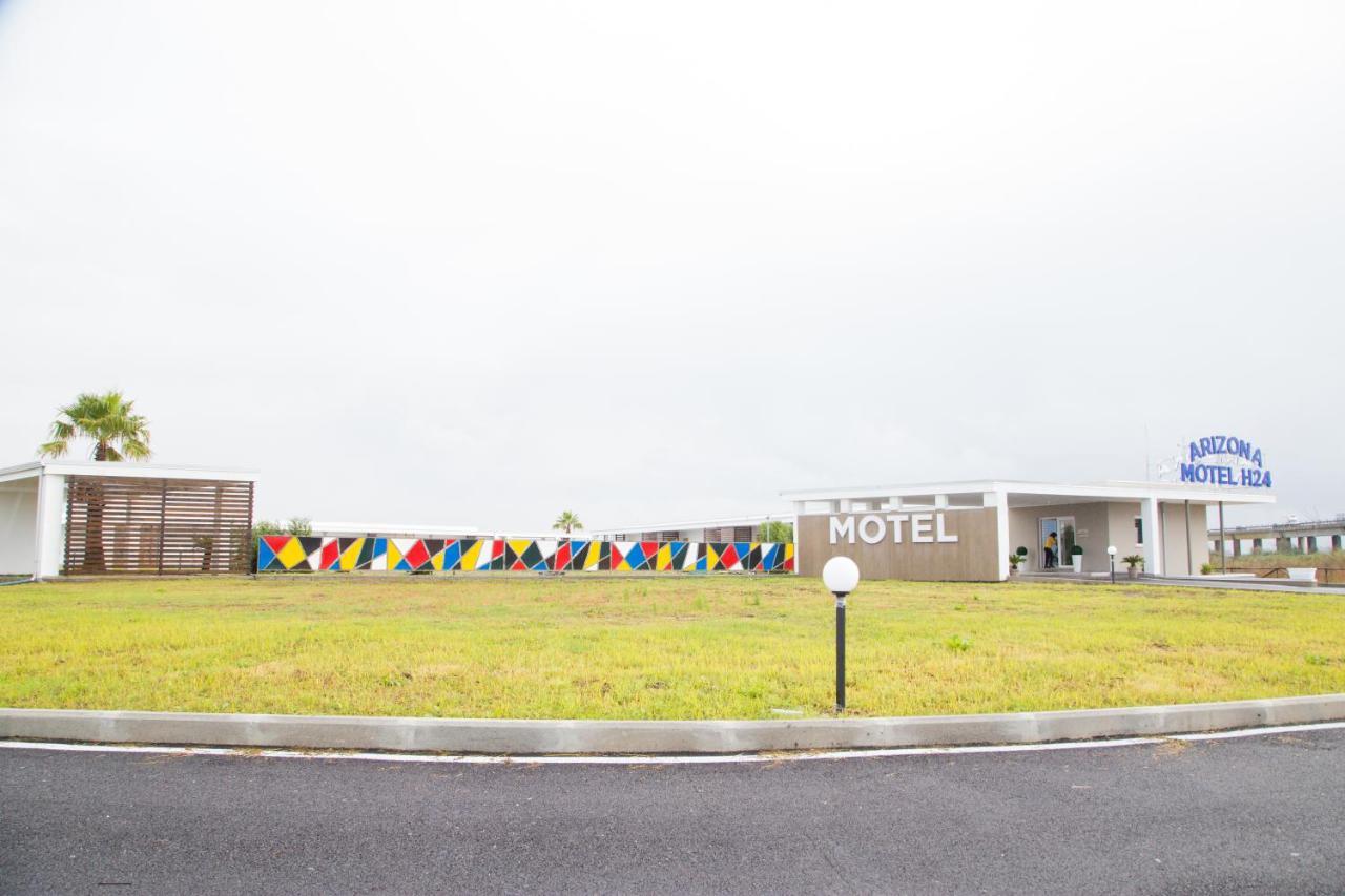 Arizona Motel กัสเตลโวลตูร์โน ภายนอก รูปภาพ