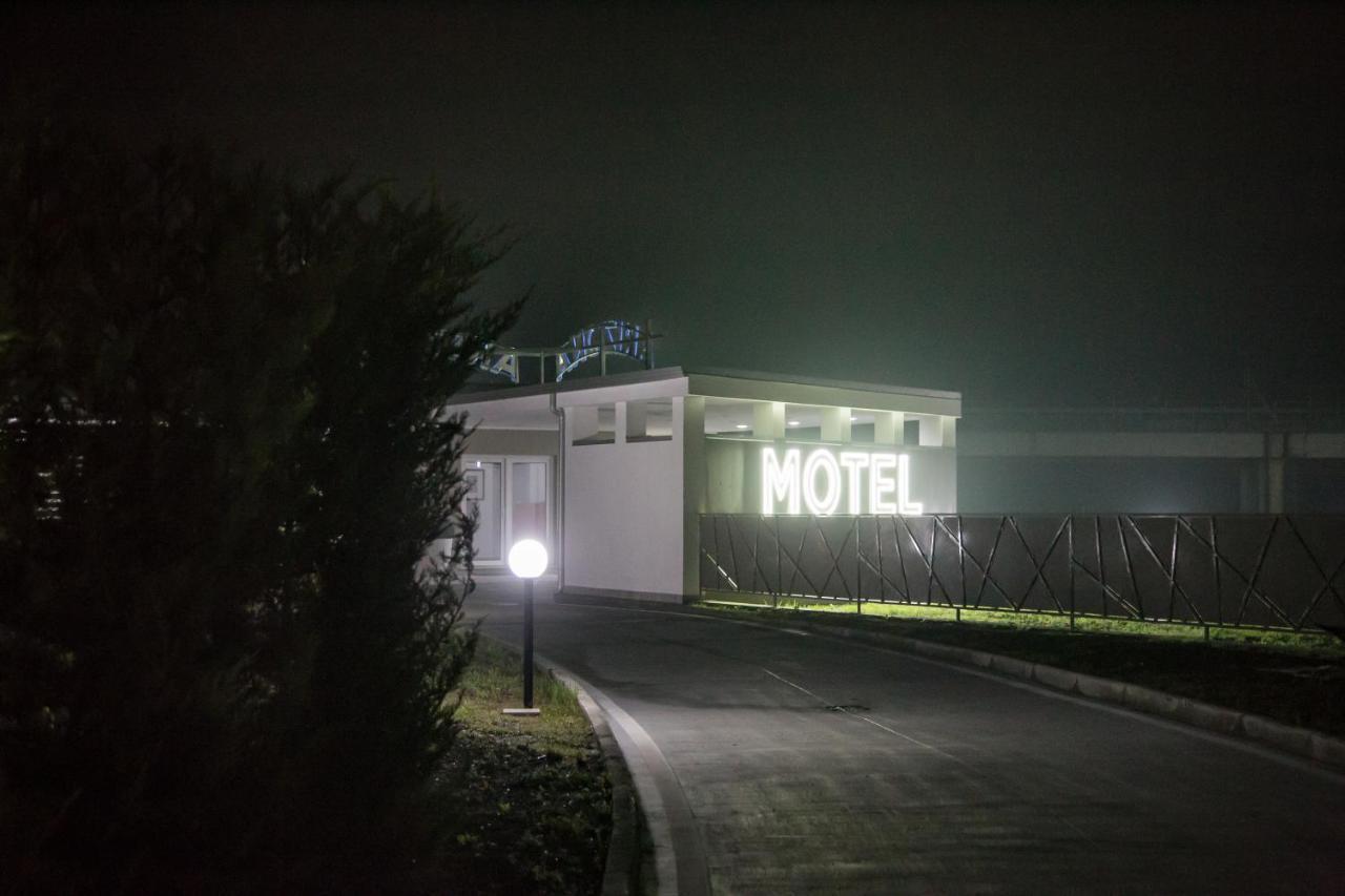 Arizona Motel กัสเตลโวลตูร์โน ภายนอก รูปภาพ